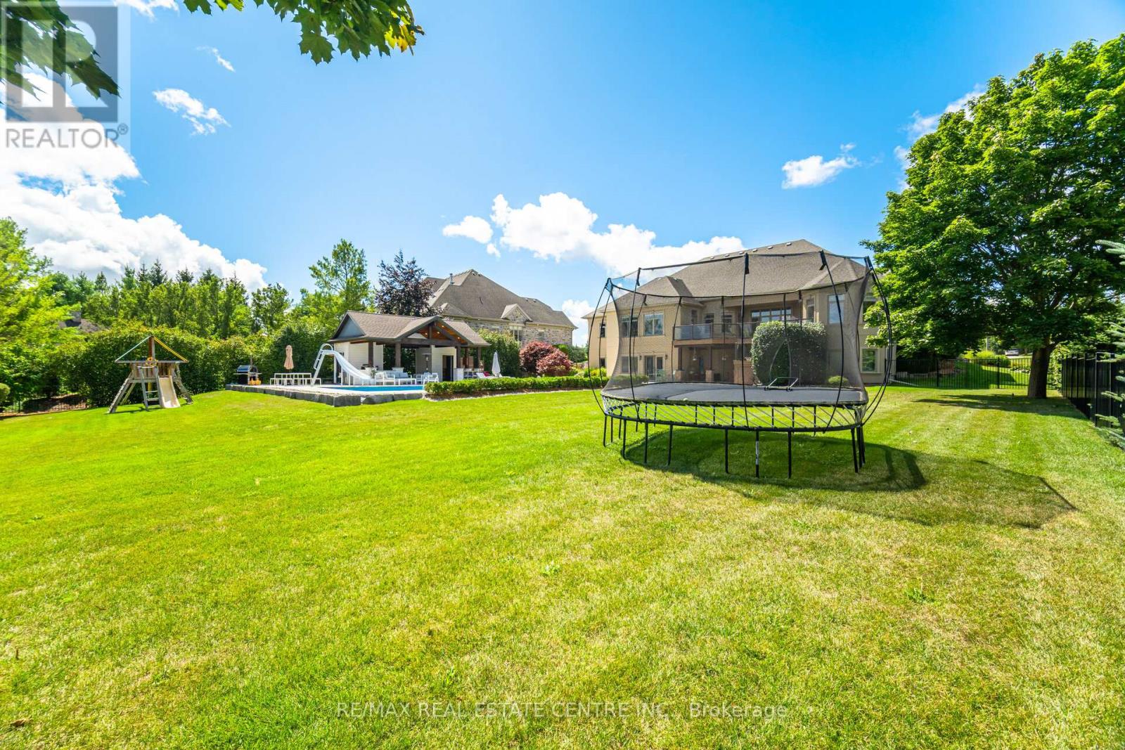 86 Canters Close, Kitchener, Ontario  N2C 2R3 - Photo 45 - X12376016
