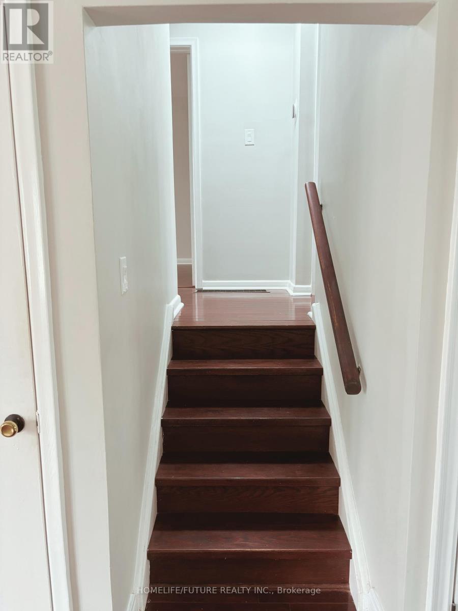87 Pandora Circle, Toronto, Ontario  M1H 1V6 - Photo 8 - E12324243