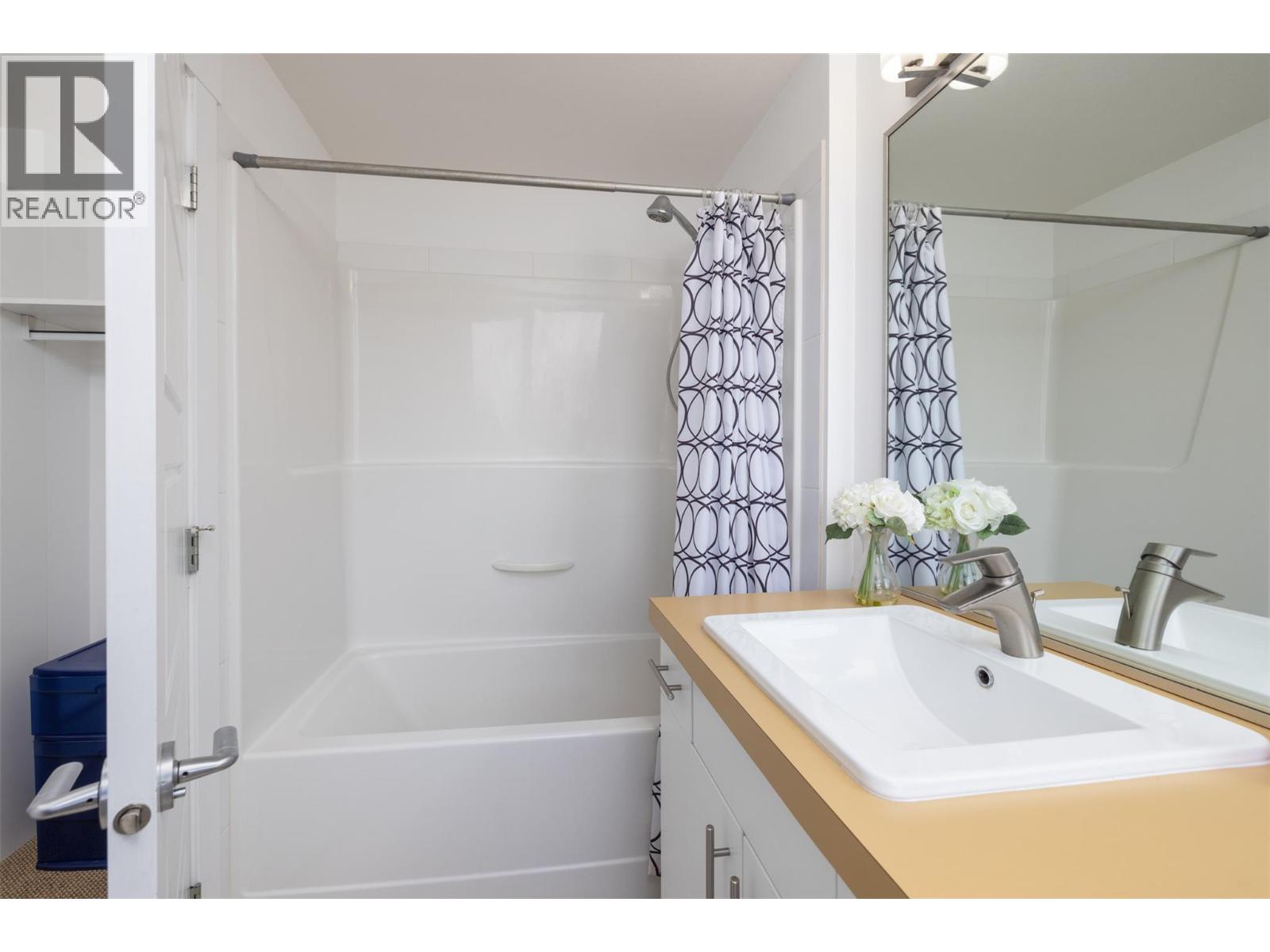 975 ACADEMY Way Unit# 401 Kelowna Photo 8