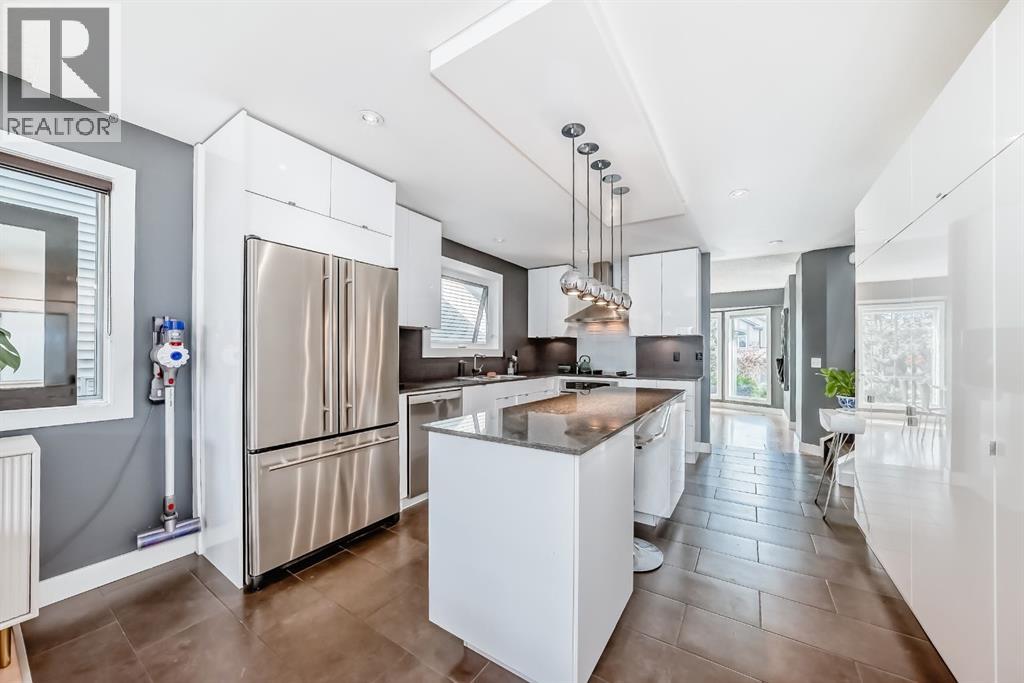 2028 32 Avenue Sw, Calgary, Alberta  T2T 1W6 - Photo 4 - A2256174