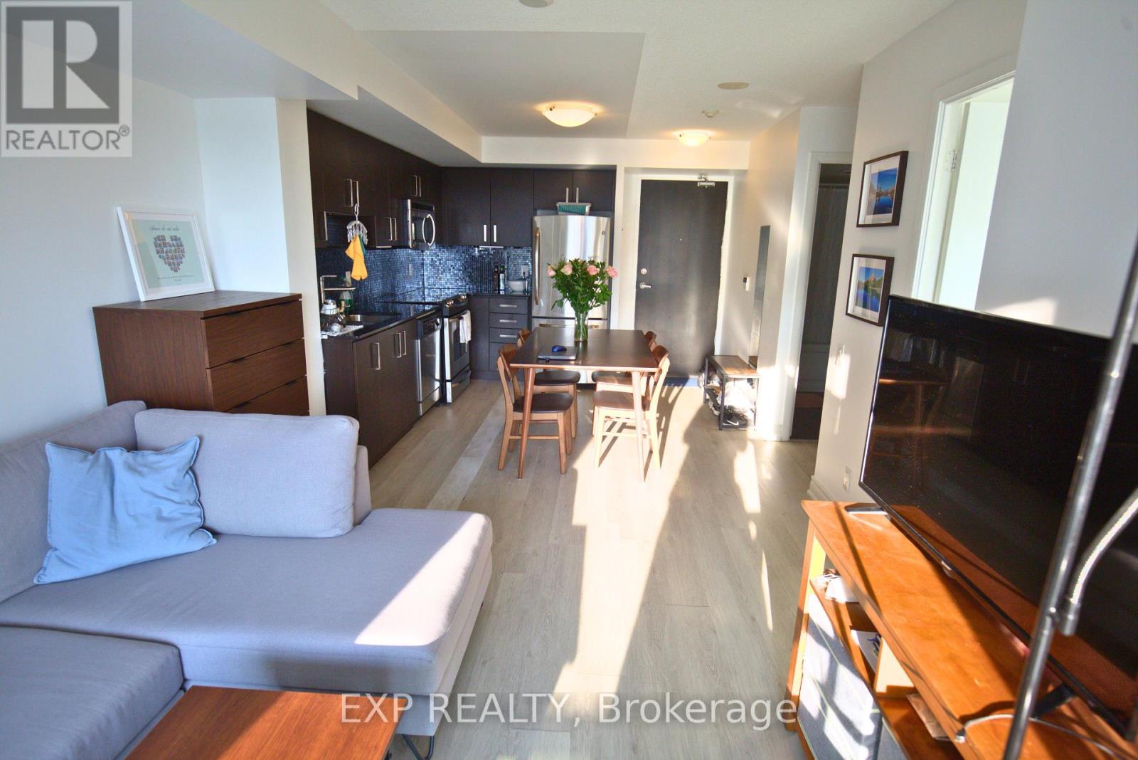 1801 - 17 Anndale Drive, Toronto, Ontario  M2N 2W7 - Photo 6 - C12377789