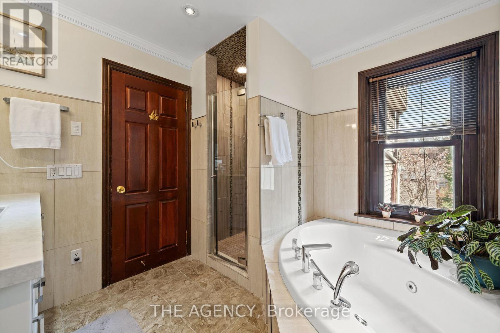 111 Seaton Street, Toronto, Ontario  M5A 2T2 - Photo 18 - C12398542
