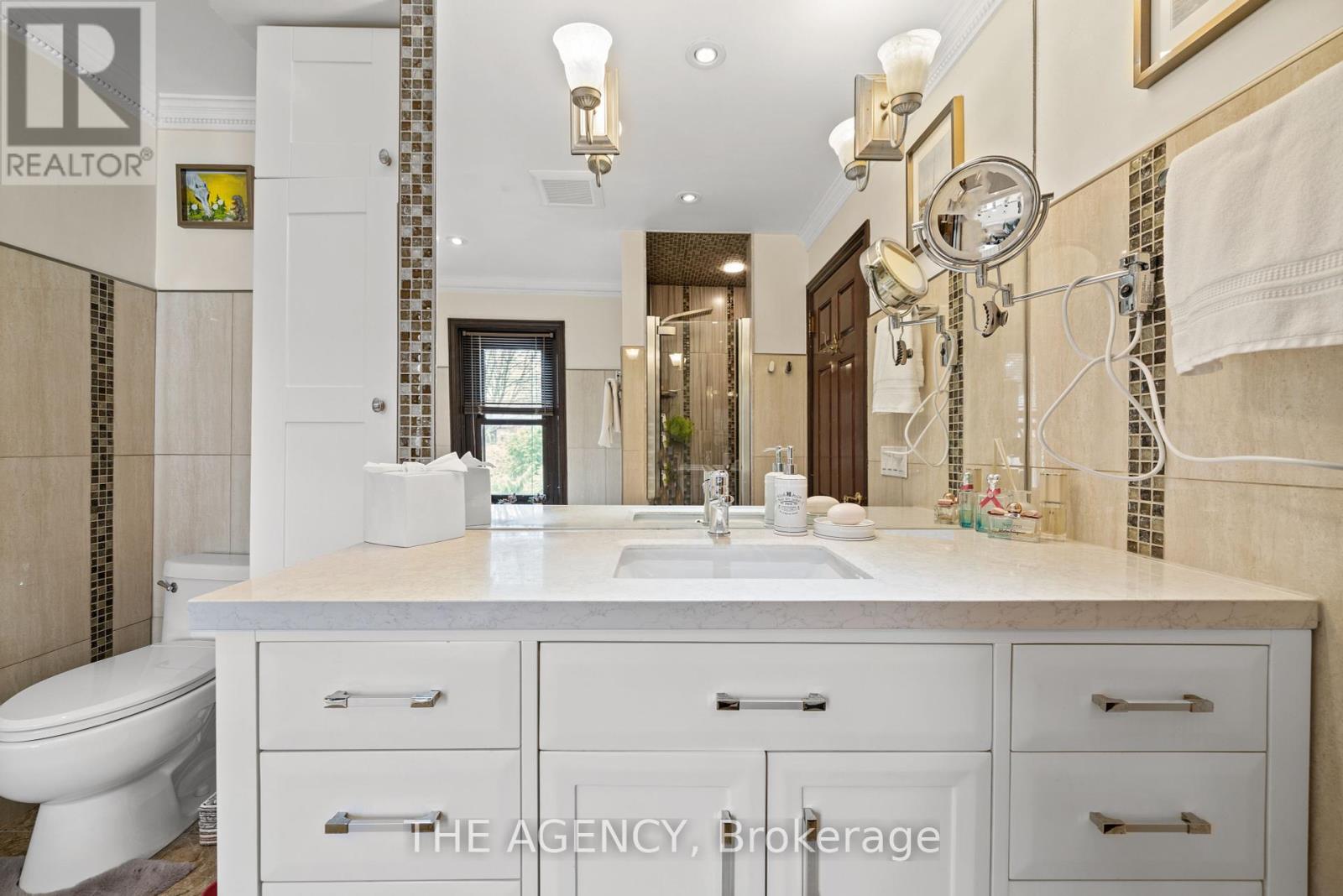 111 Seaton Street, Toronto, Ontario  M5A 2T2 - Photo 20 - C12398542