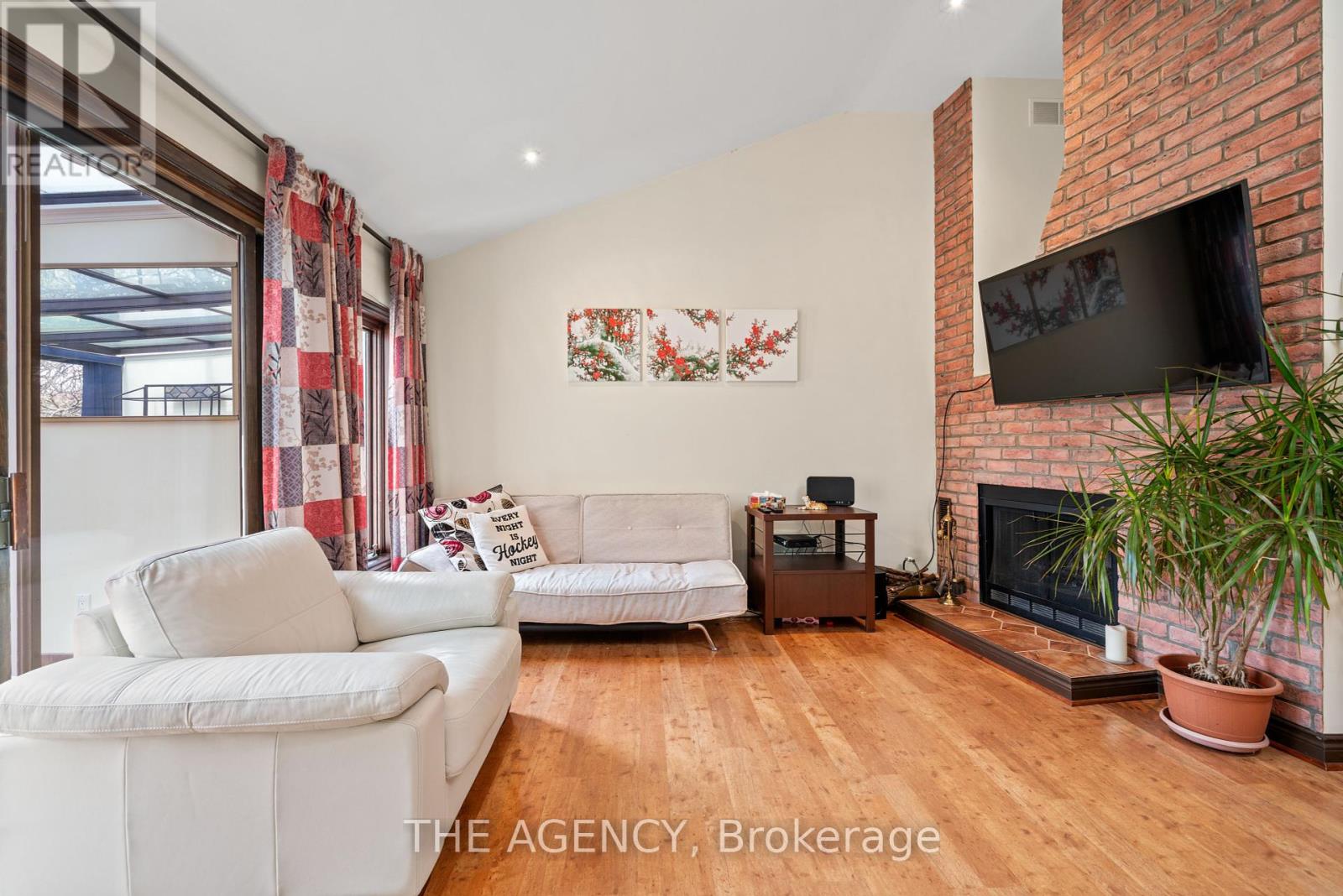 111 Seaton Street, Toronto, Ontario  M5A 2T2 - Photo 26 - C12398542