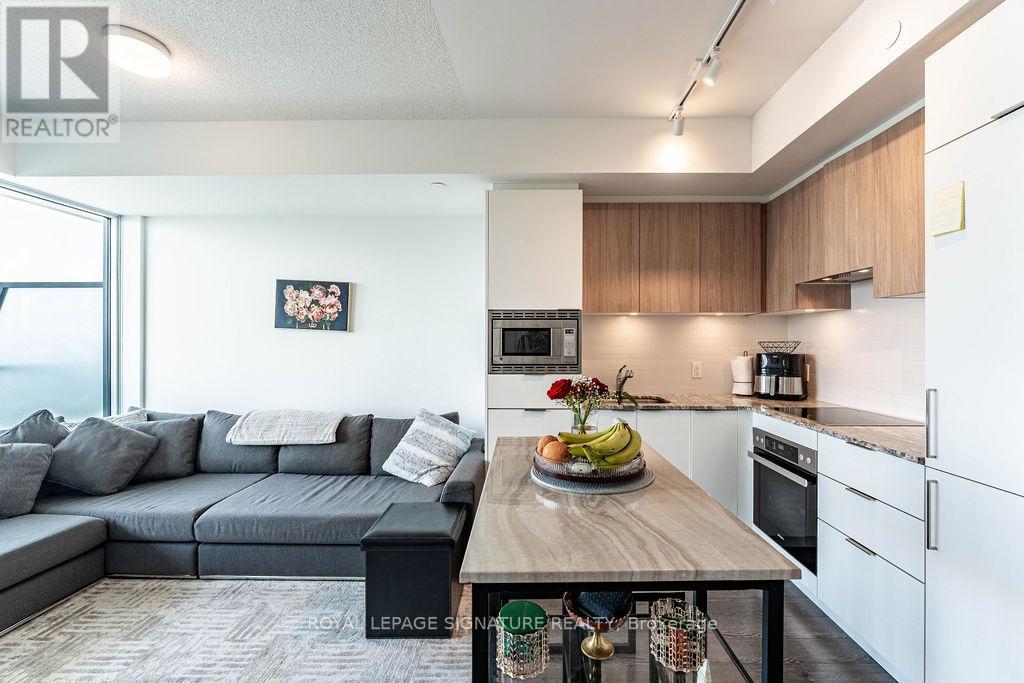 2806 - 50 O'neill Road, Toronto, Ontario  M3C 0H1 - Photo 8 - C12398566