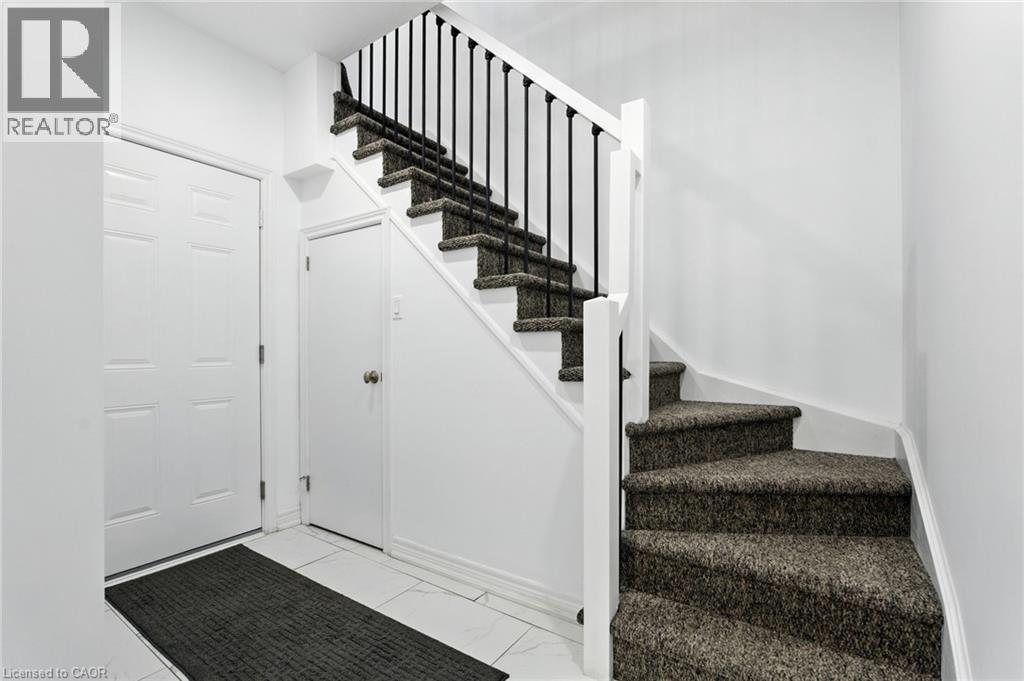 337 Beach Boulevard Unit# 34, Hamilton, Ontario  L8W 6W4 - Photo 7 - 40769019