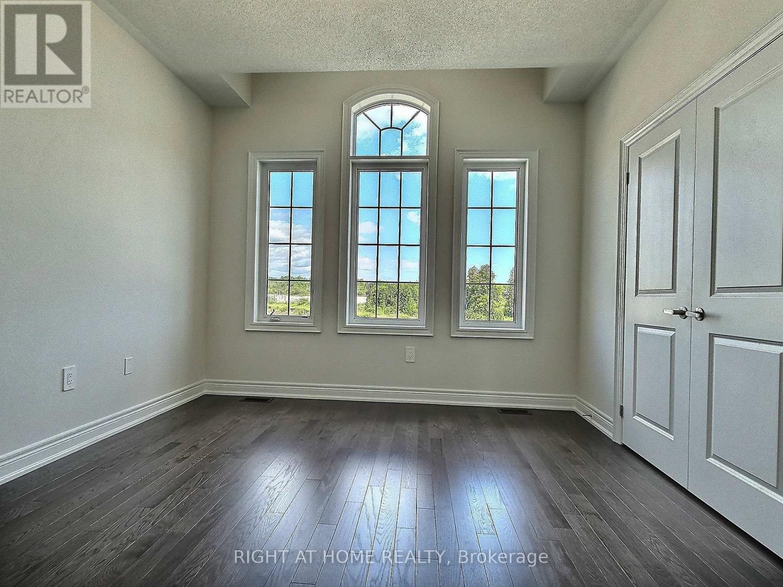 2910 Grindstone Crescent, Pickering, Ontario  L1X 2R5 - Photo 15 - E12398556