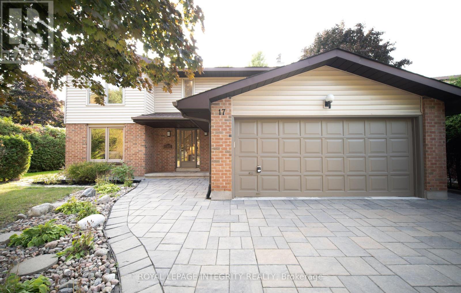 17 Mcclure Crescent, Ottawa, Ontario  K2L 2H1 - Photo 2 - X12398648