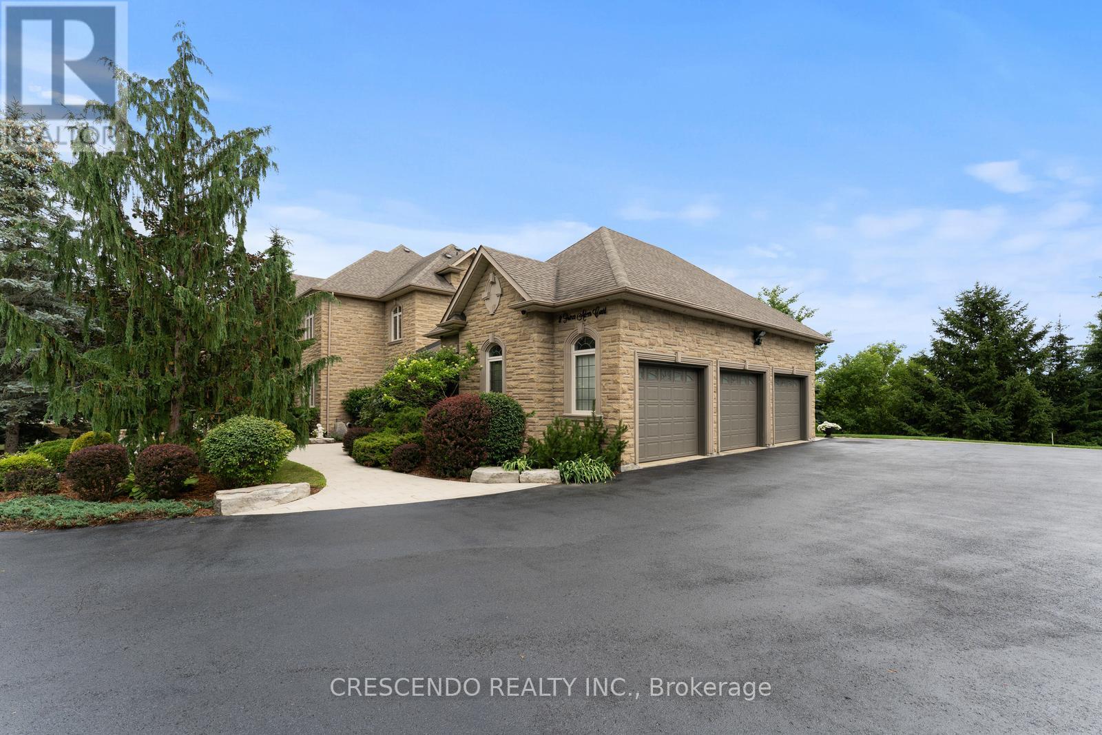2 Prince Adam Court, King, Ontario  L7B 1M1 - Photo 45 - N12398564