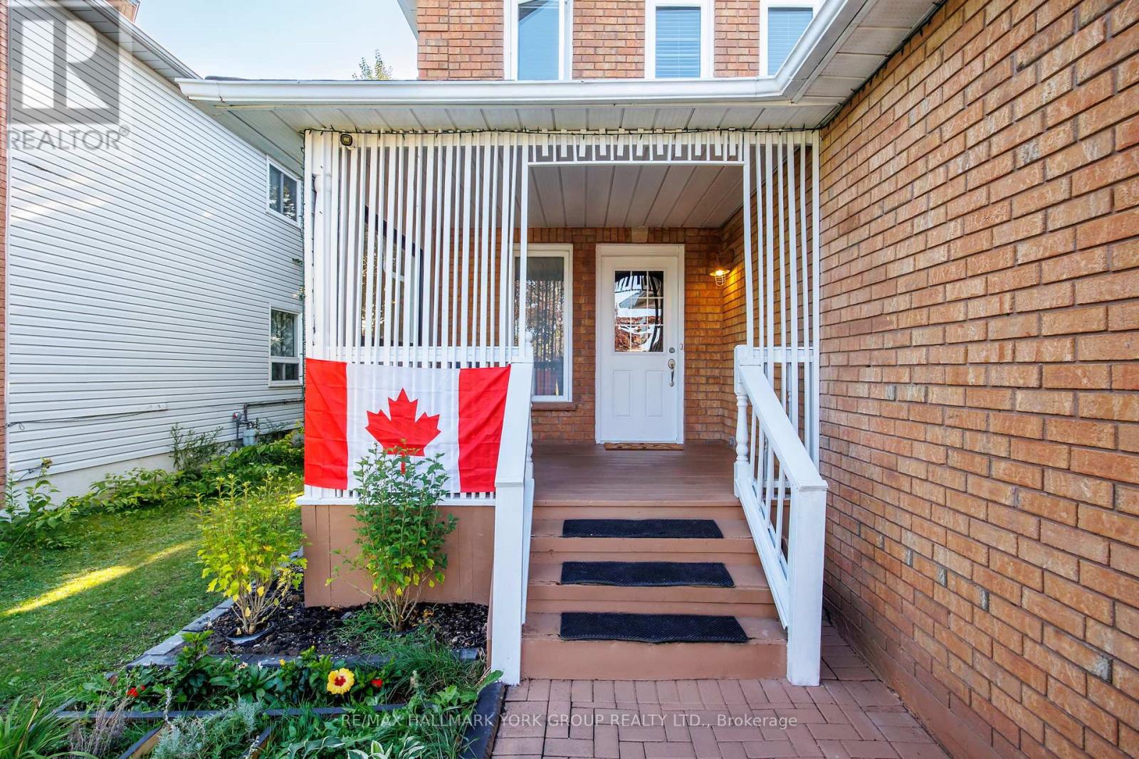 392 Anne Street N, Barrie (West Bayfield), Ontario  L4N 7A4 - Photo 3 - S12398579
