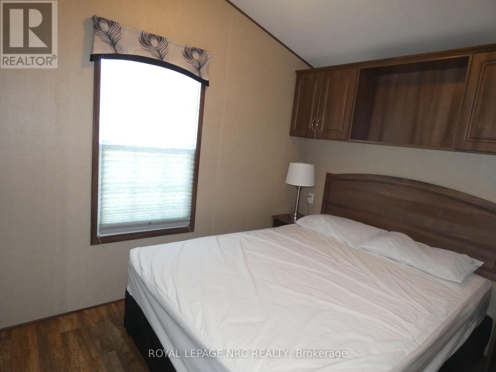 110 - 1501 Line 8 Road, Niagara-On-The-Lake, Ontario  L0S 1J0 - Photo 10 - X12398608