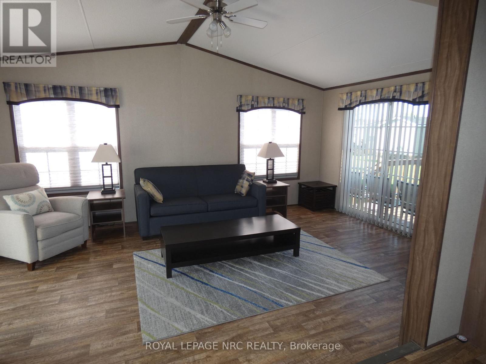 110 - 1501 Line 8 Road, Niagara-On-The-Lake, Ontario  L0S 1J0 - Photo 4 - X12398608