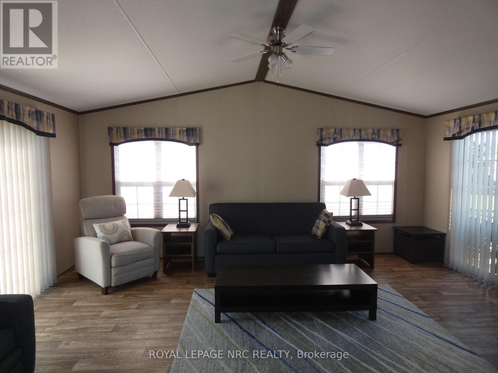 110 - 1501 Line 8 Road, Niagara-On-The-Lake, Ontario  L0S 1J0 - Photo 5 - X12398608