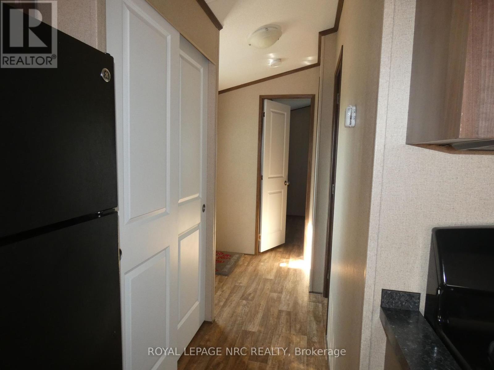 110 - 1501 Line 8 Road, Niagara-On-The-Lake, Ontario  L0S 1J0 - Photo 9 - X12398608