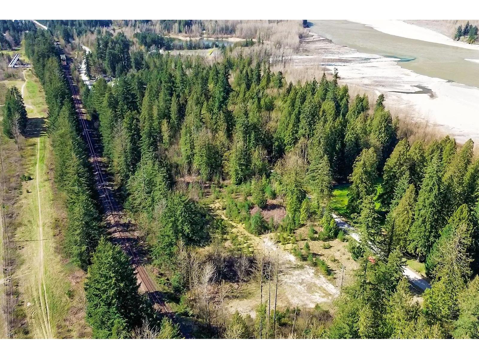 64053 Tom Berry Road, Hope, Hope, British Columbia  V0X 1L2 - Photo 3 - R3046254