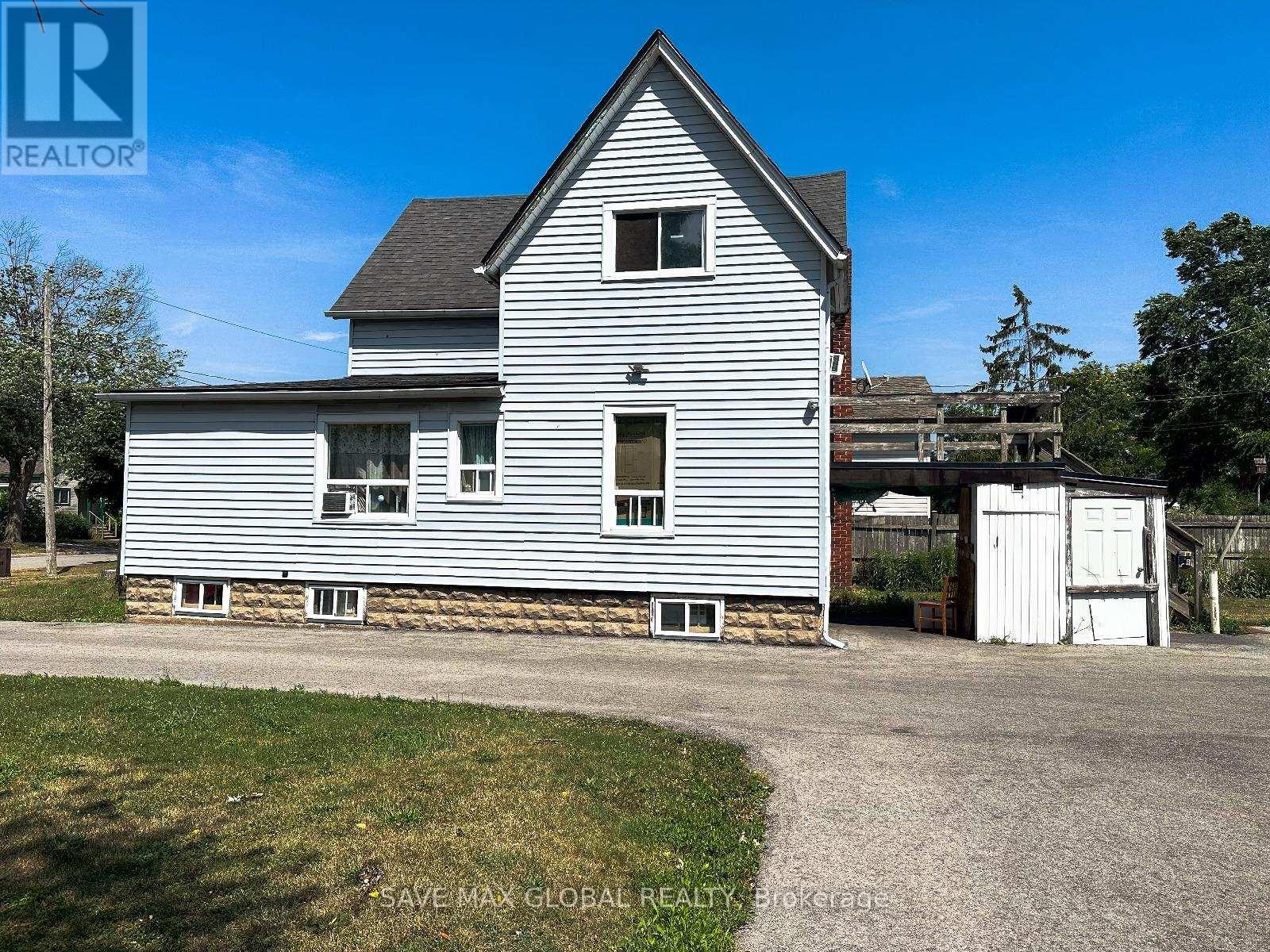 258 Henrietta Street, Fort Erie, Ontario  L2A 2K7 - Photo 7 - X12398555