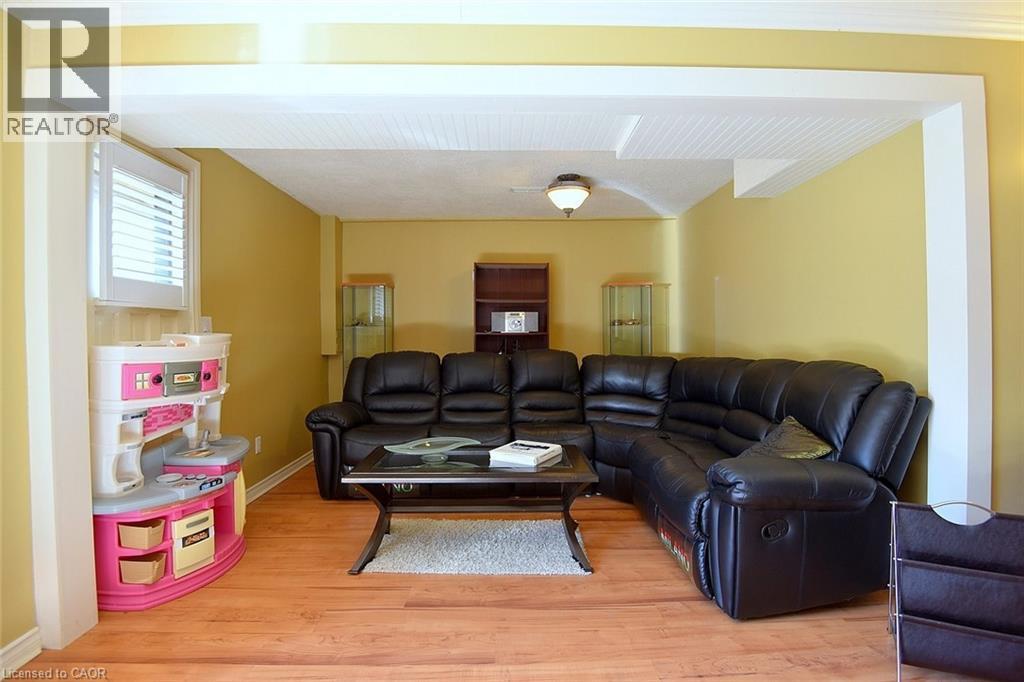 39 Markson Crescent, Hamilton, Ontario  L8T 4W3 - Photo 23 - 40769051