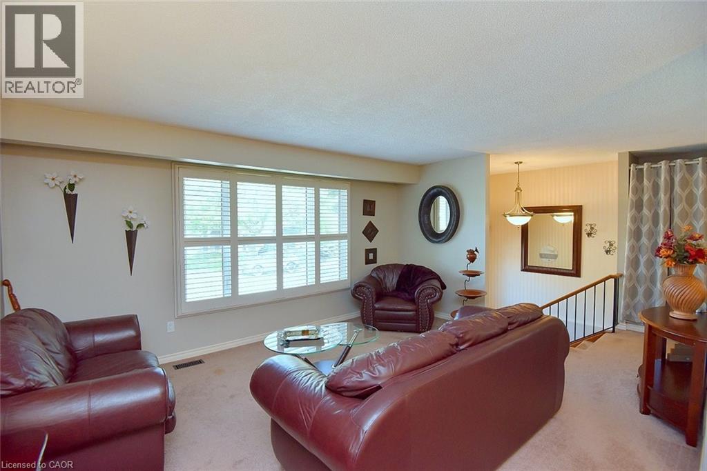 39 Markson Crescent, Hamilton, Ontario  L8T 4W3 - Photo 8 - 40769051