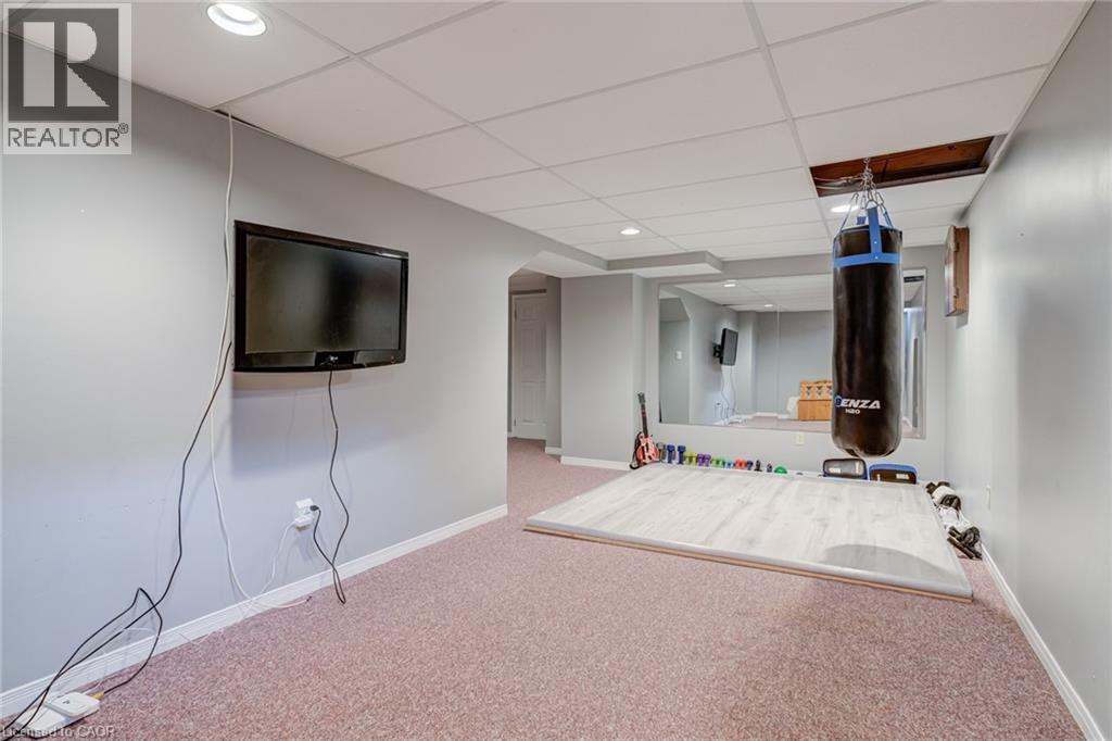 2055 Hunters Wood Drive, Burlington, Ontario  L7M 2T9 - Photo 41 - 40768902