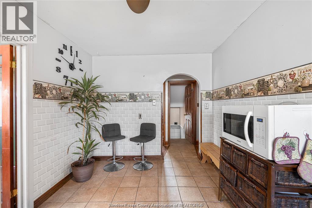 3728 Vaughan, Windsor, Ontario N9C 1Z5 - Photo 10 - 25023193