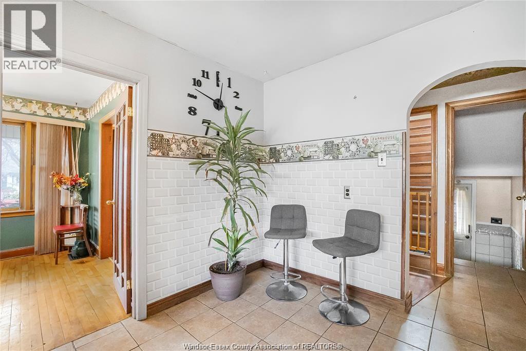 3728 Vaughan, Windsor, Ontario N9C 1Z5 - Photo 11 - 25023193