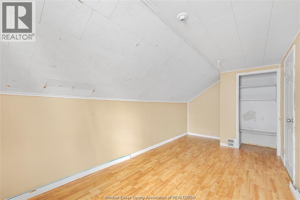 3728 Vaughan, Windsor, Ontario N9C 1Z5 - Photo 17 - 25023193