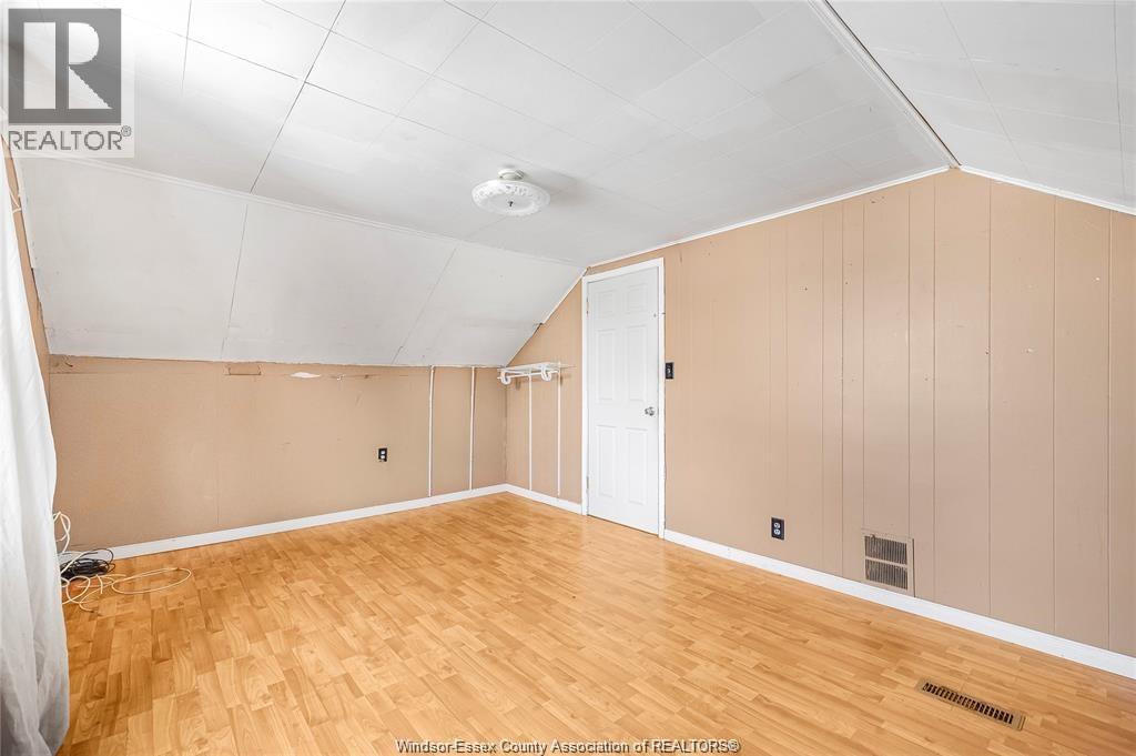 3728 Vaughan, Windsor, Ontario N9C 1Z5 - Photo 19 - 25023193