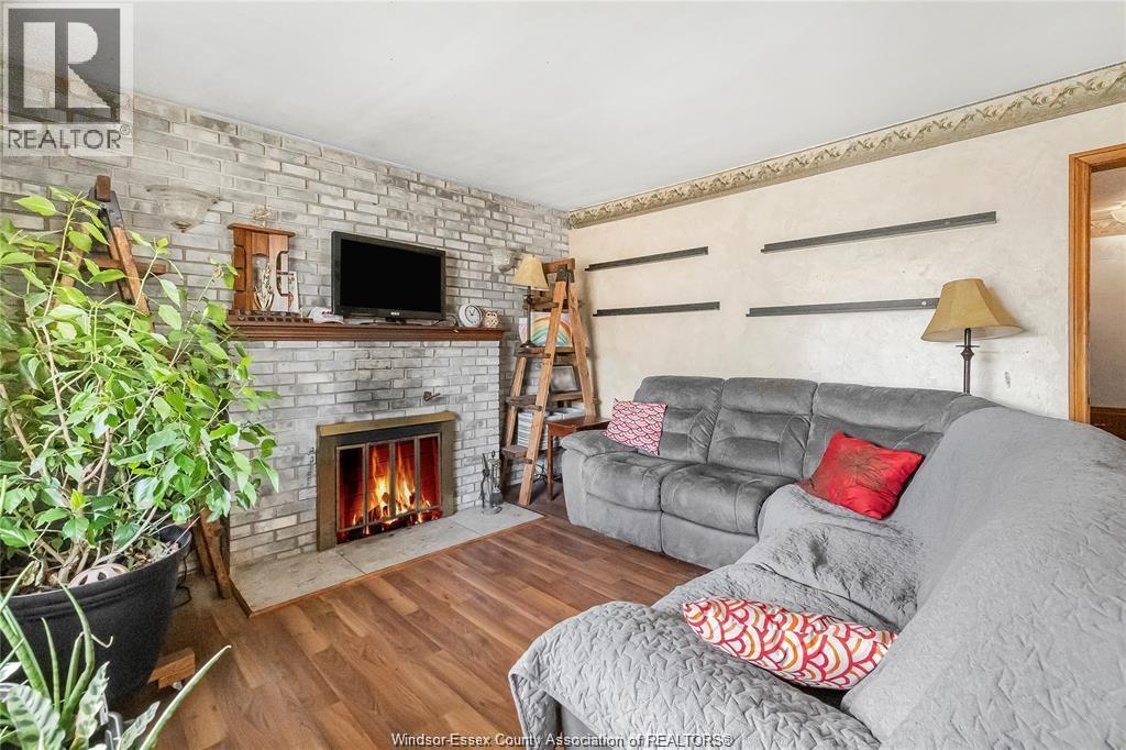 3728 Vaughan, Windsor, Ontario N9C 1Z5 - Photo 6 - 25023193