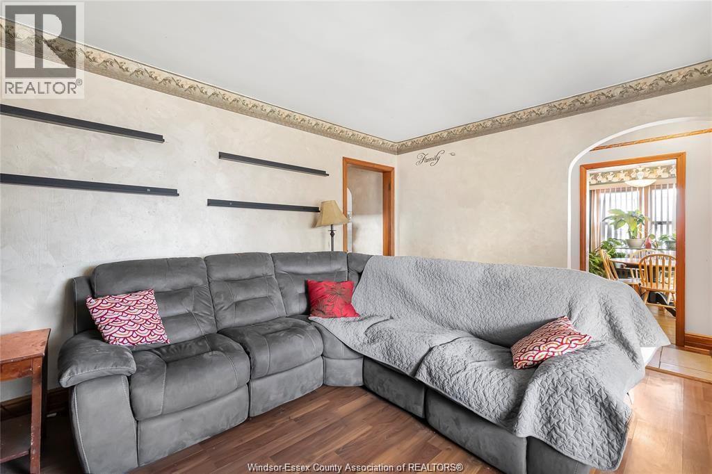 3728 Vaughan, Windsor, Ontario N9C 1Z5 - Photo 7 - 25023193