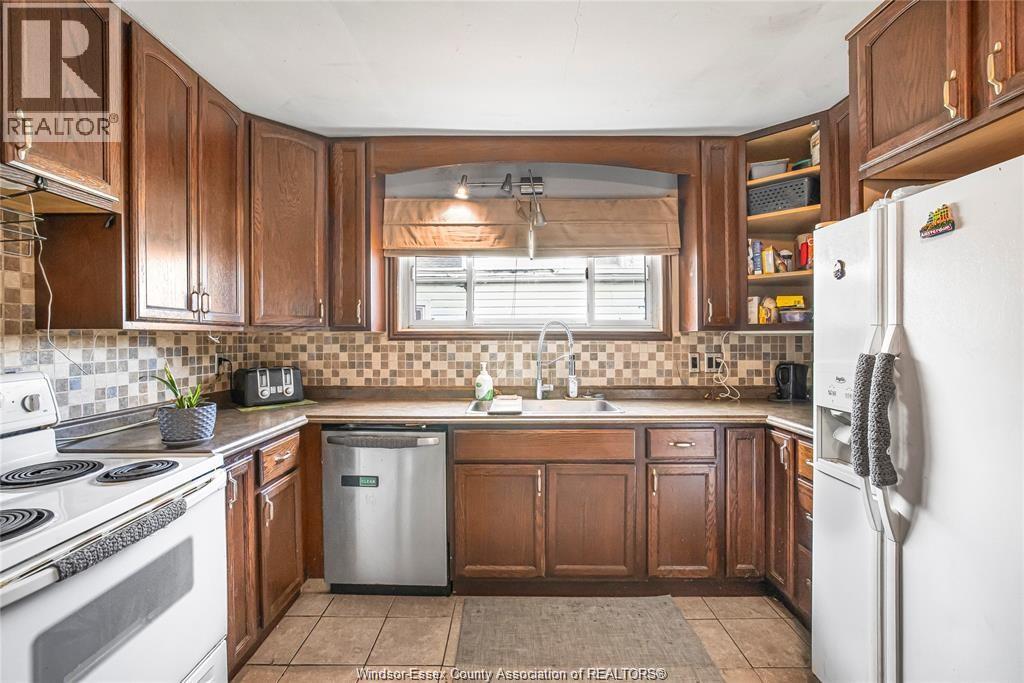 3728 Vaughan, Windsor, Ontario N9C 1Z5 - Photo 9 - 25023193