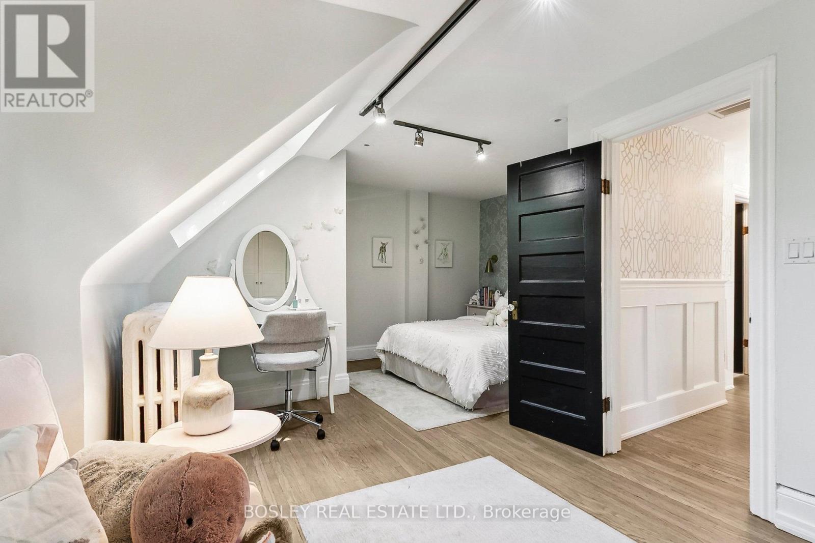 130 Glen Road, Toronto (Rosedale-Moore Park), Ontario  M4W 2W3 - Photo 25 - C12398634