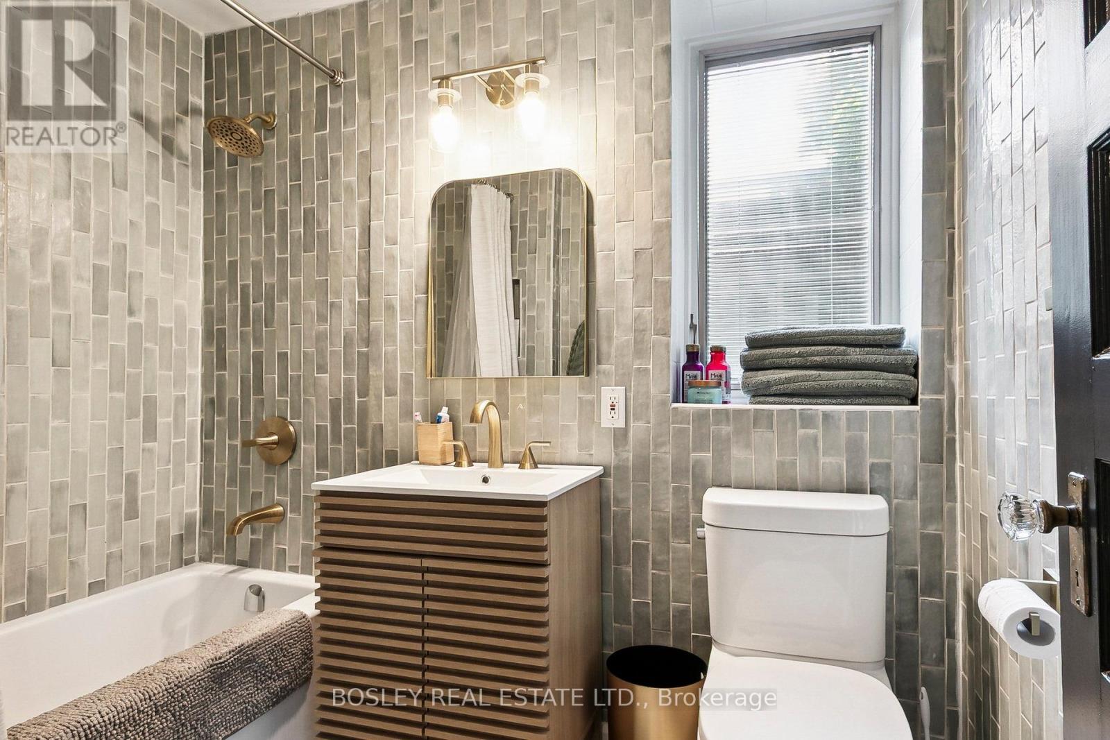 130 Glen Road, Toronto (Rosedale-Moore Park), Ontario  M4W 2W3 - Photo 32 - C12398634