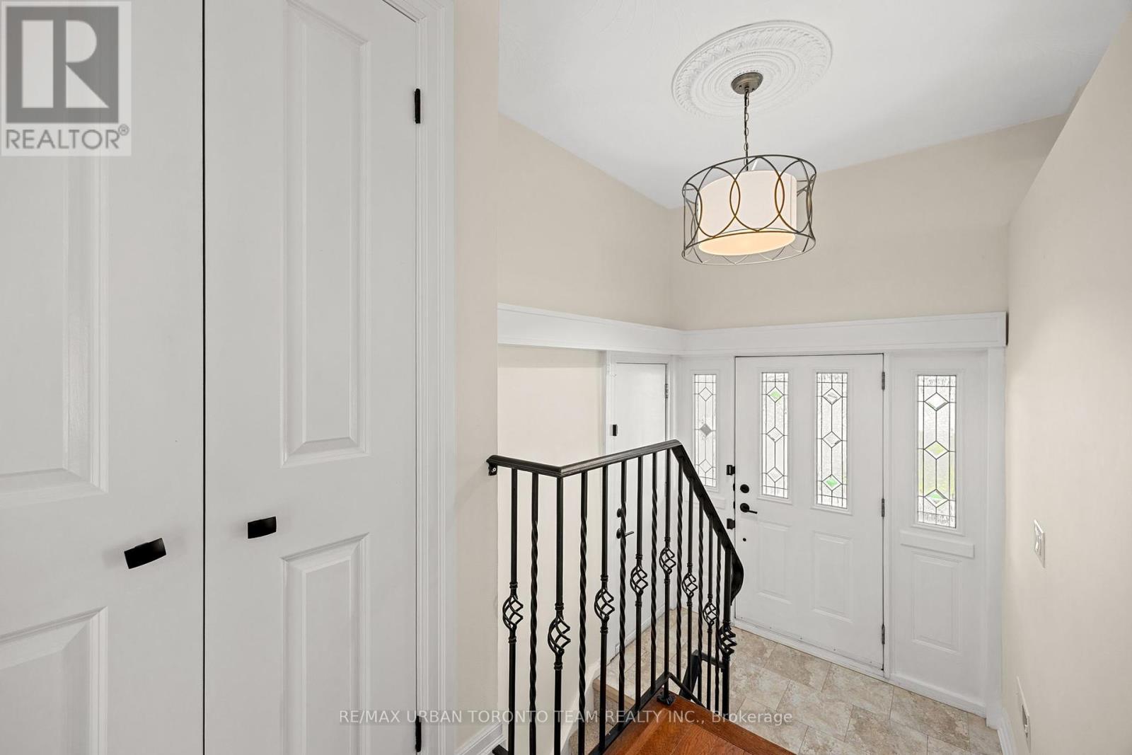Property at 57 RAVINE PARK CRESCENT image 3