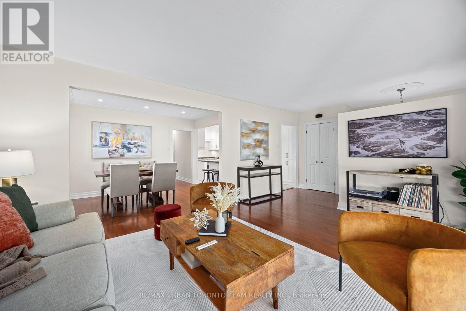 Property at 57 RAVINE PARK CRESCENT image 4