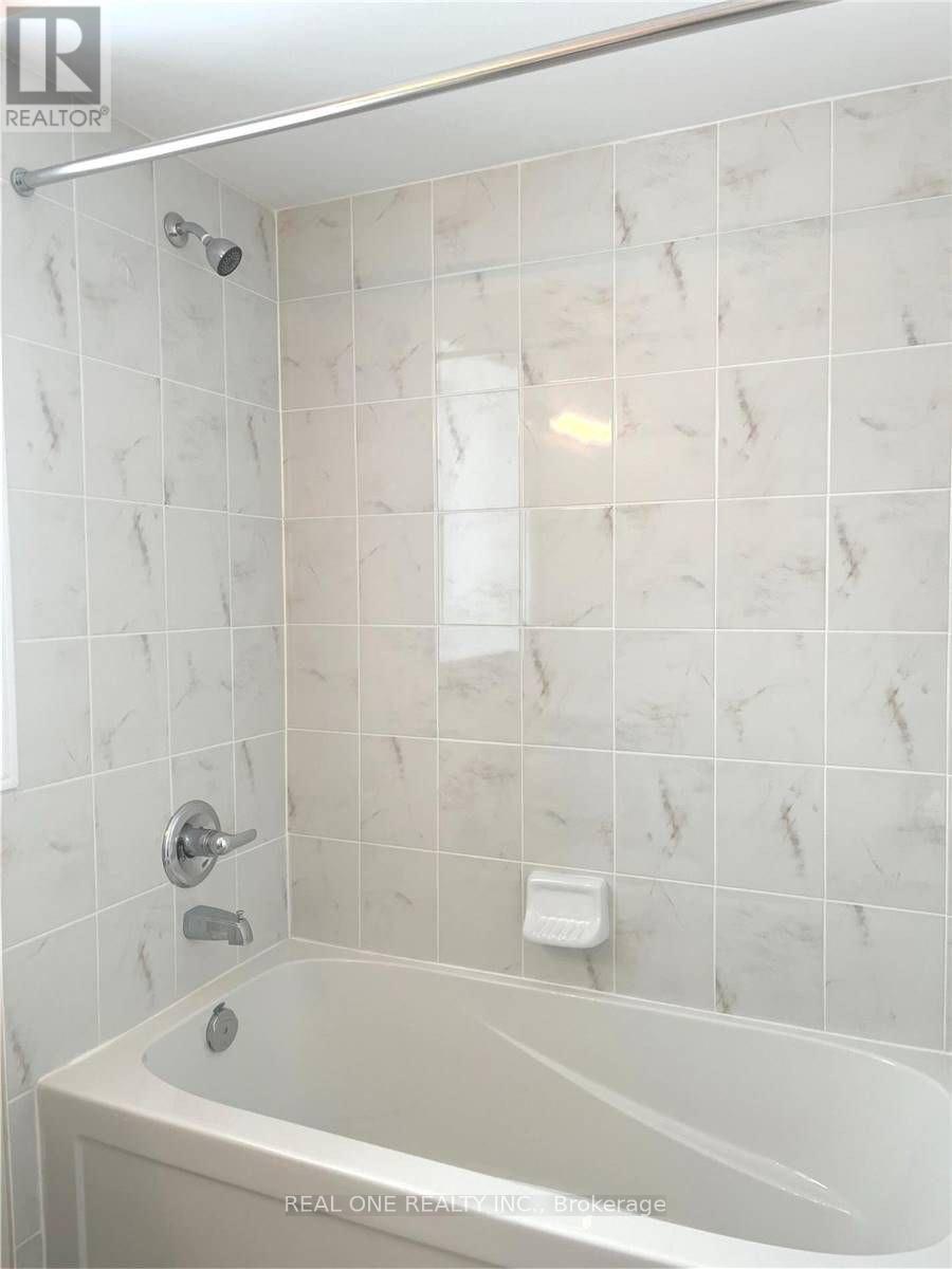 5 - 490 Beresford Path, Oshawa, Ontario  L1H 5S7 - Photo 4 - E12398610