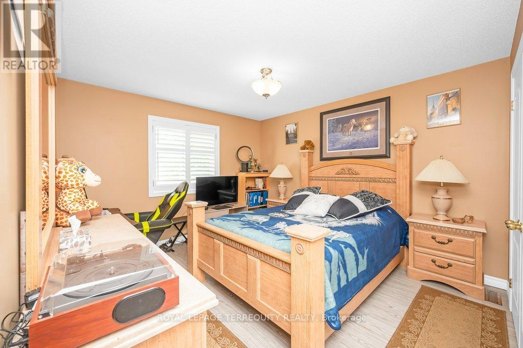15 Armour Crescent, Hamilton, Ontario  L9K 1S1 - Photo 17 - X12398494