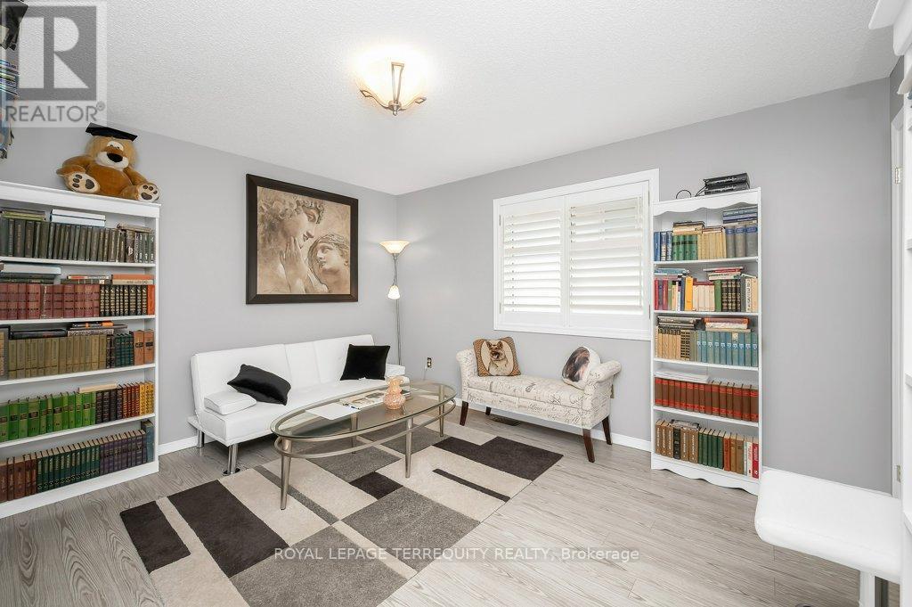 15 Armour Crescent, Hamilton, Ontario  L9K 1S1 - Photo 20 - X12398494