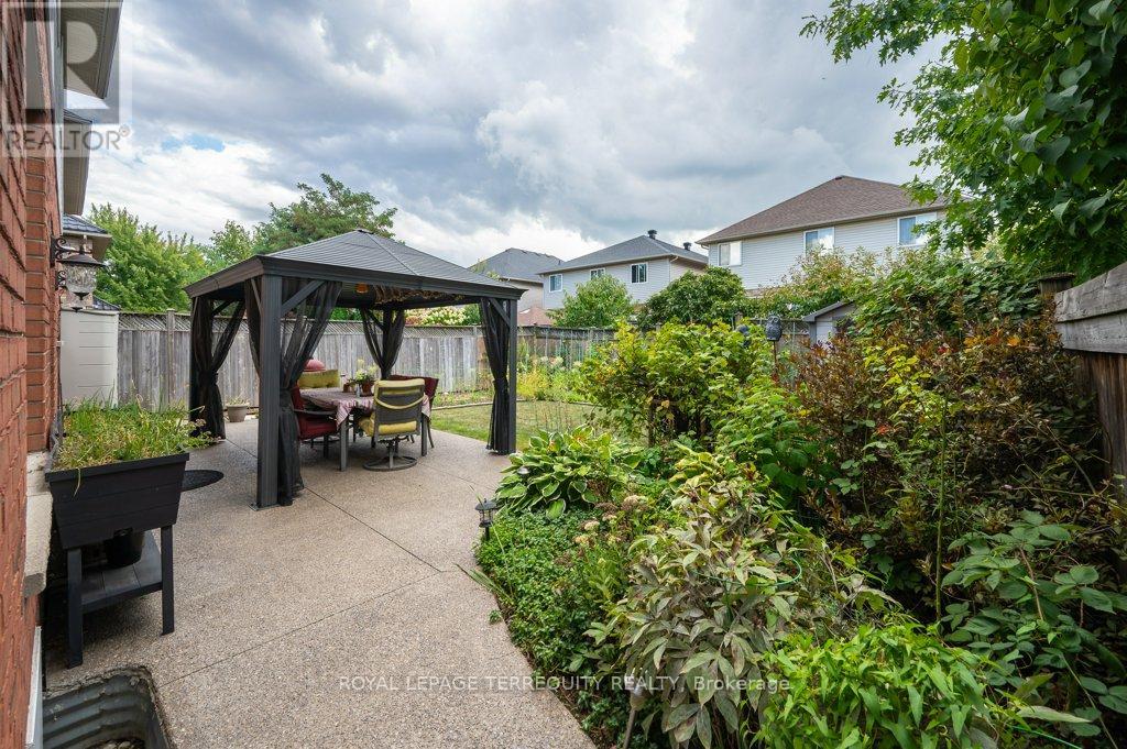 15 Armour Crescent, Hamilton, Ontario  L9K 1S1 - Photo 24 - X12398494