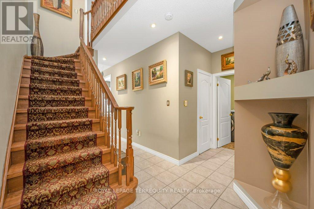 15 Armour Crescent, Hamilton, Ontario  L9K 1S1 - Photo 7 - X12398494