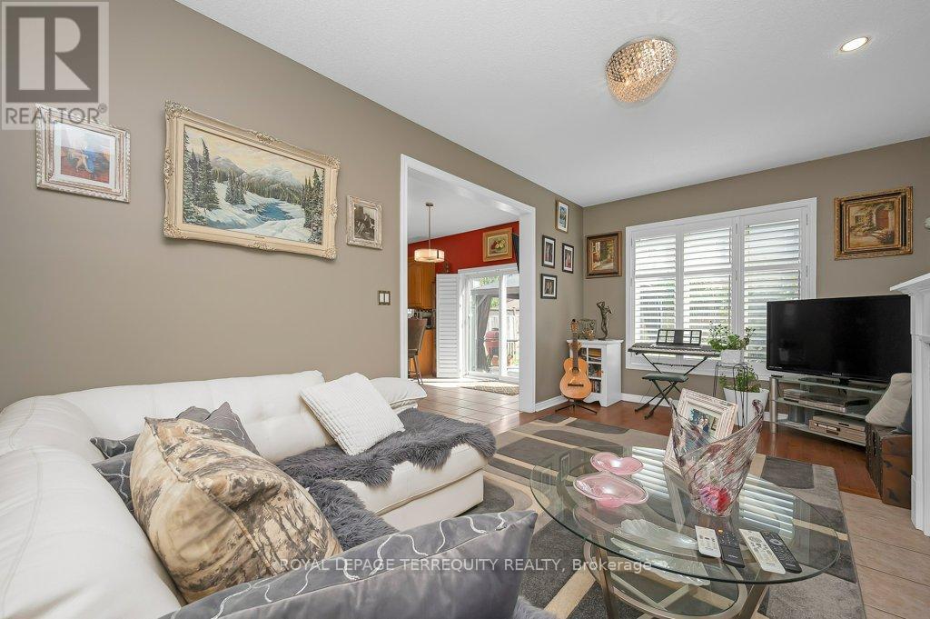 15 Armour Crescent, Hamilton, Ontario  L9K 1S1 - Photo 9 - X12398494