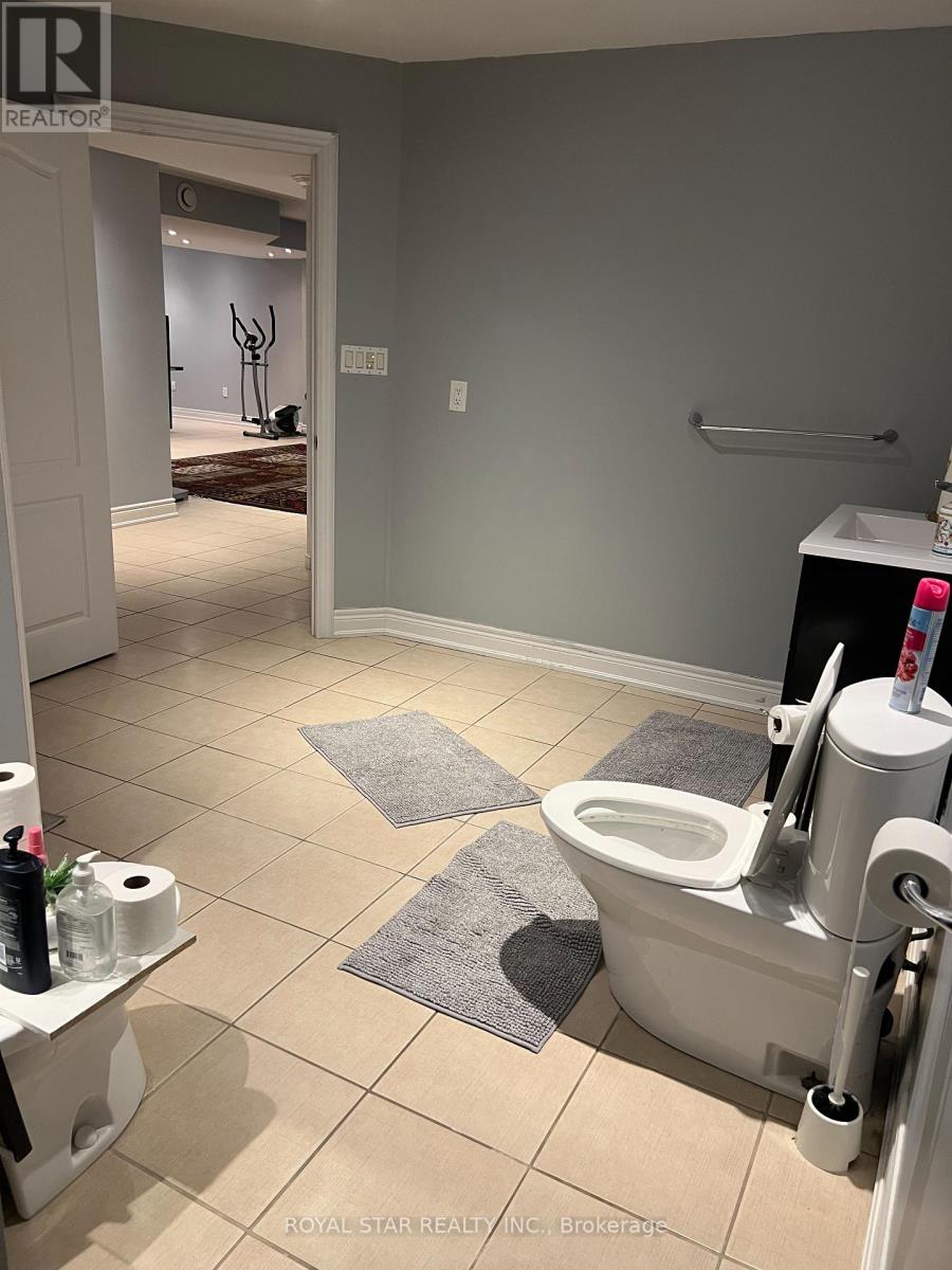 34 Malden Street, Vaughan, Ontario  L4L 8J3 - Photo 15 - N12398642