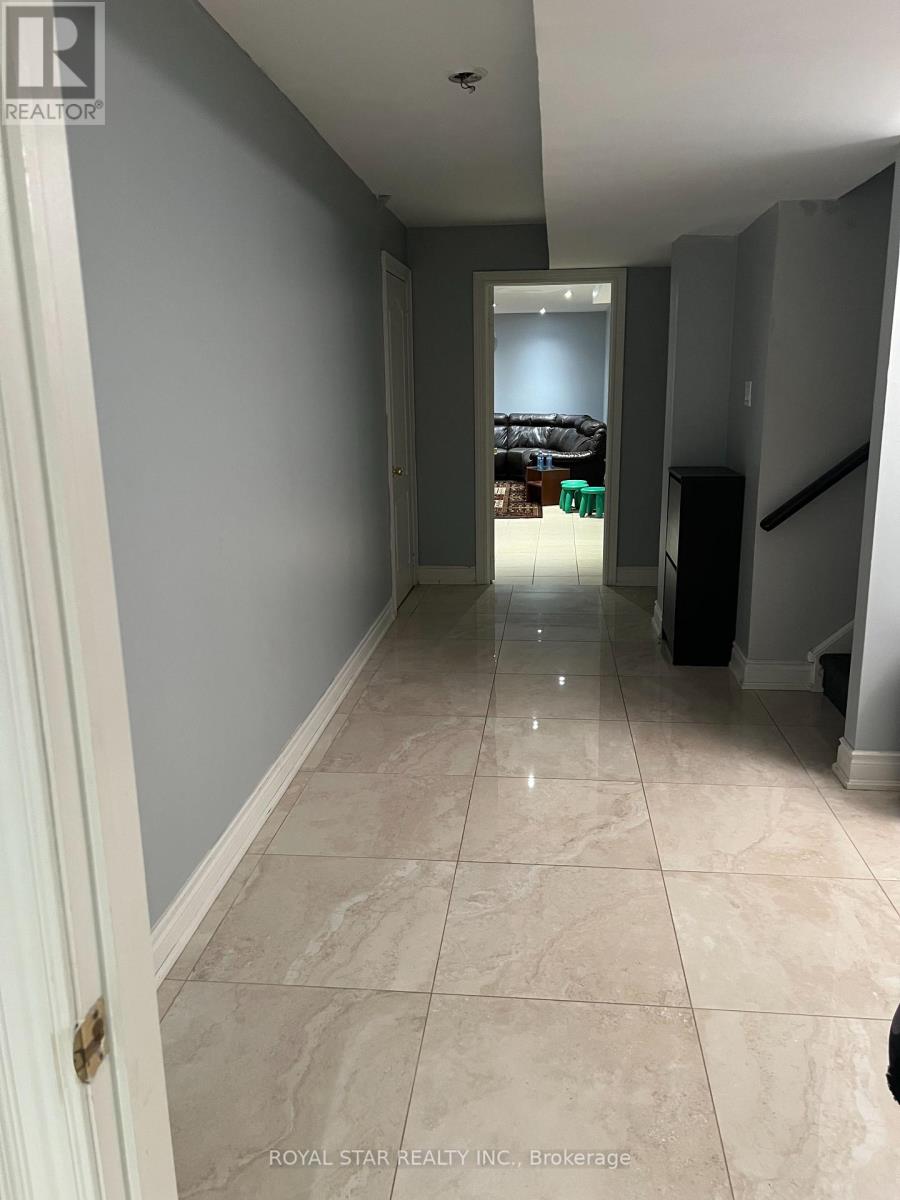 34 Malden Street, Vaughan, Ontario  L4L 8J3 - Photo 3 - N12398642
