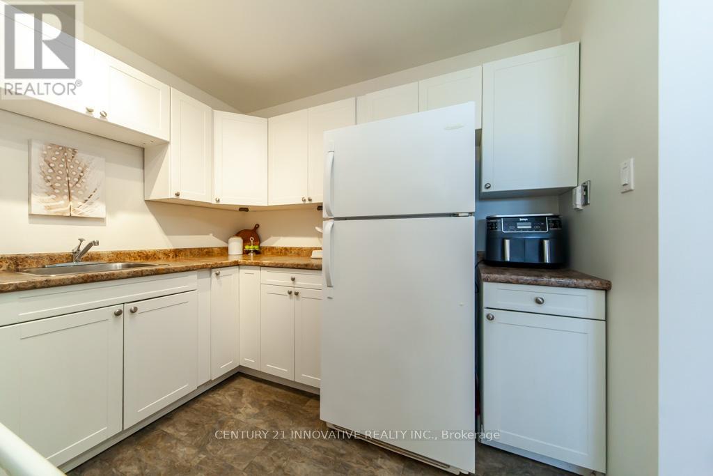 B03 - 126 Bell Farm Road, Barrie, Ontario  L4M 6J3 - Photo 28 - S12398600