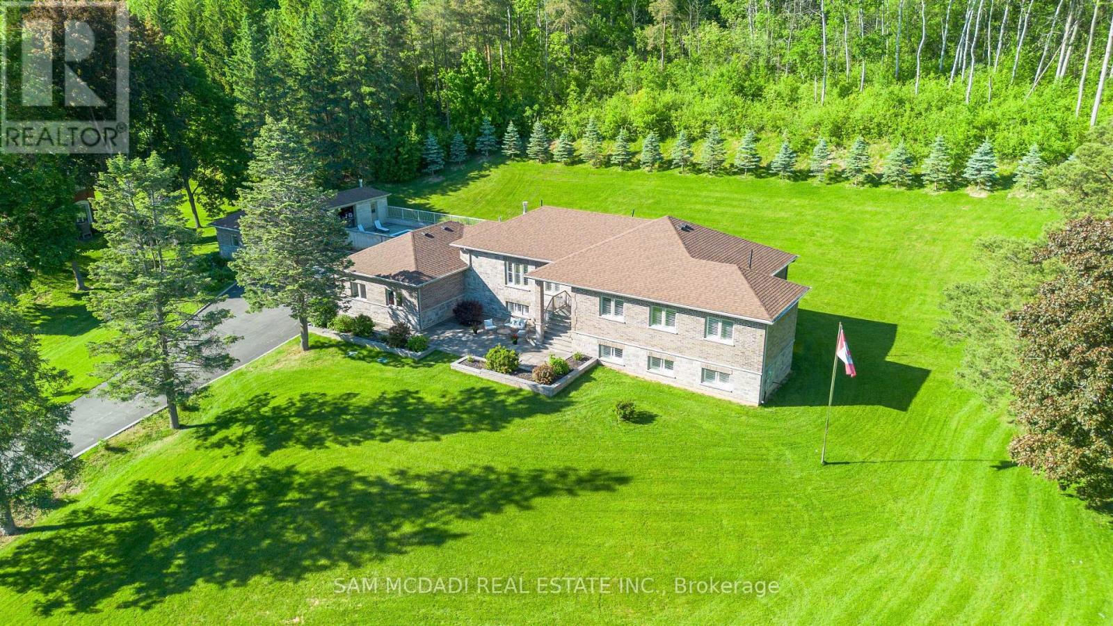 395 King Street E, Caledon, Ontario  L7E 3K2 - Photo 1 - W12398623
