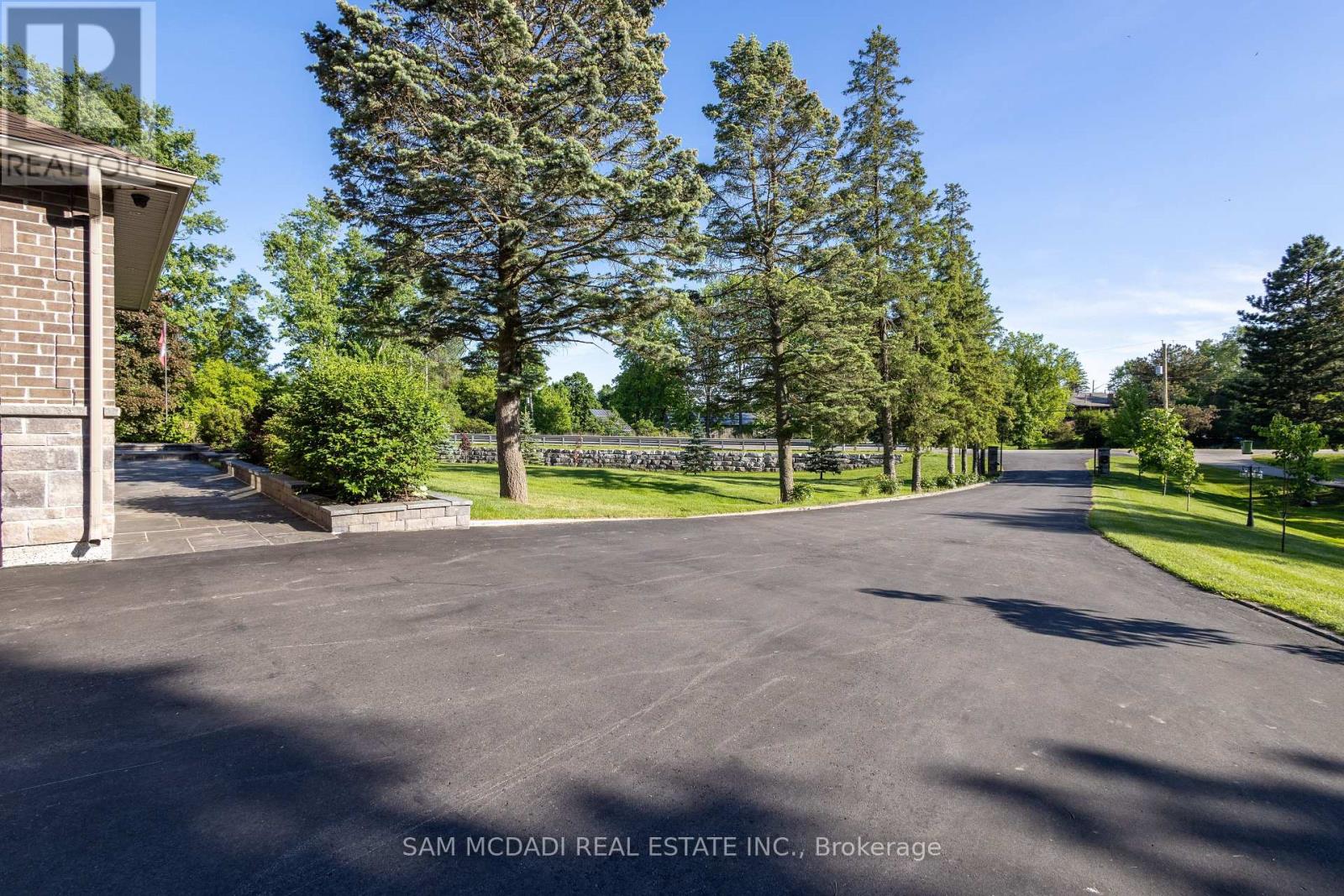 395 King Street E, Caledon, Ontario  L7E 3K2 - Photo 4 - W12398623