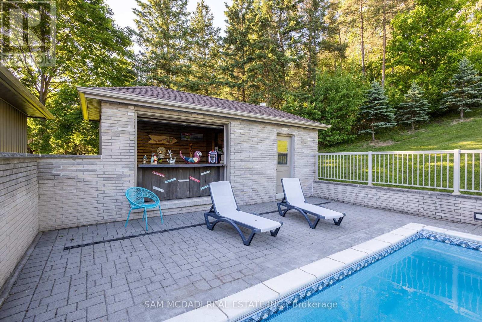 395 King Street E, Caledon, Ontario  L7E 3K2 - Photo 8 - W12398623
