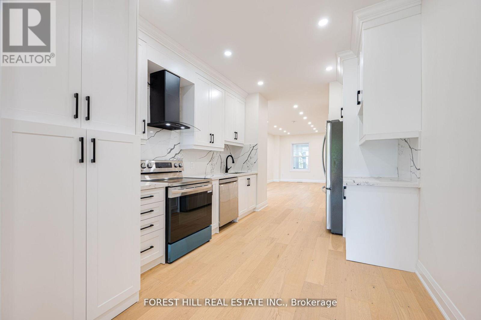 123 Laughton Avenue, Toronto (Weston-Pellam Park), Ontario  M6N 2X3 - Photo 11 - W12398624