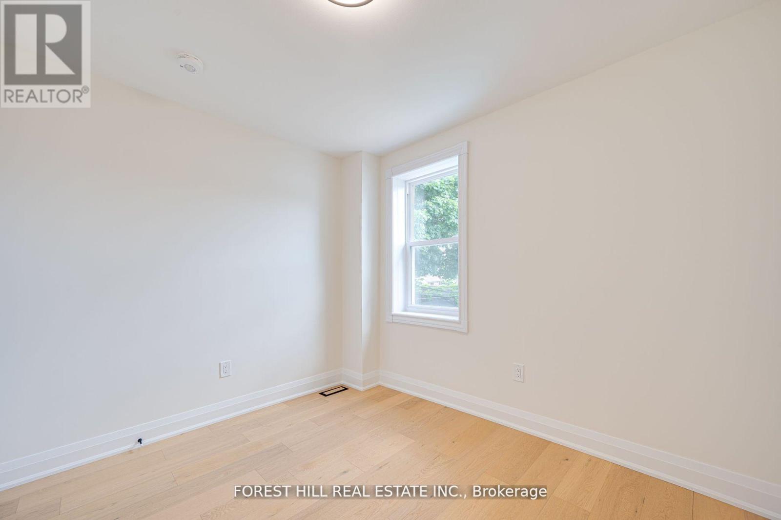 123 Laughton Avenue, Toronto (Weston-Pellam Park), Ontario  M6N 2X3 - Photo 19 - W12398624