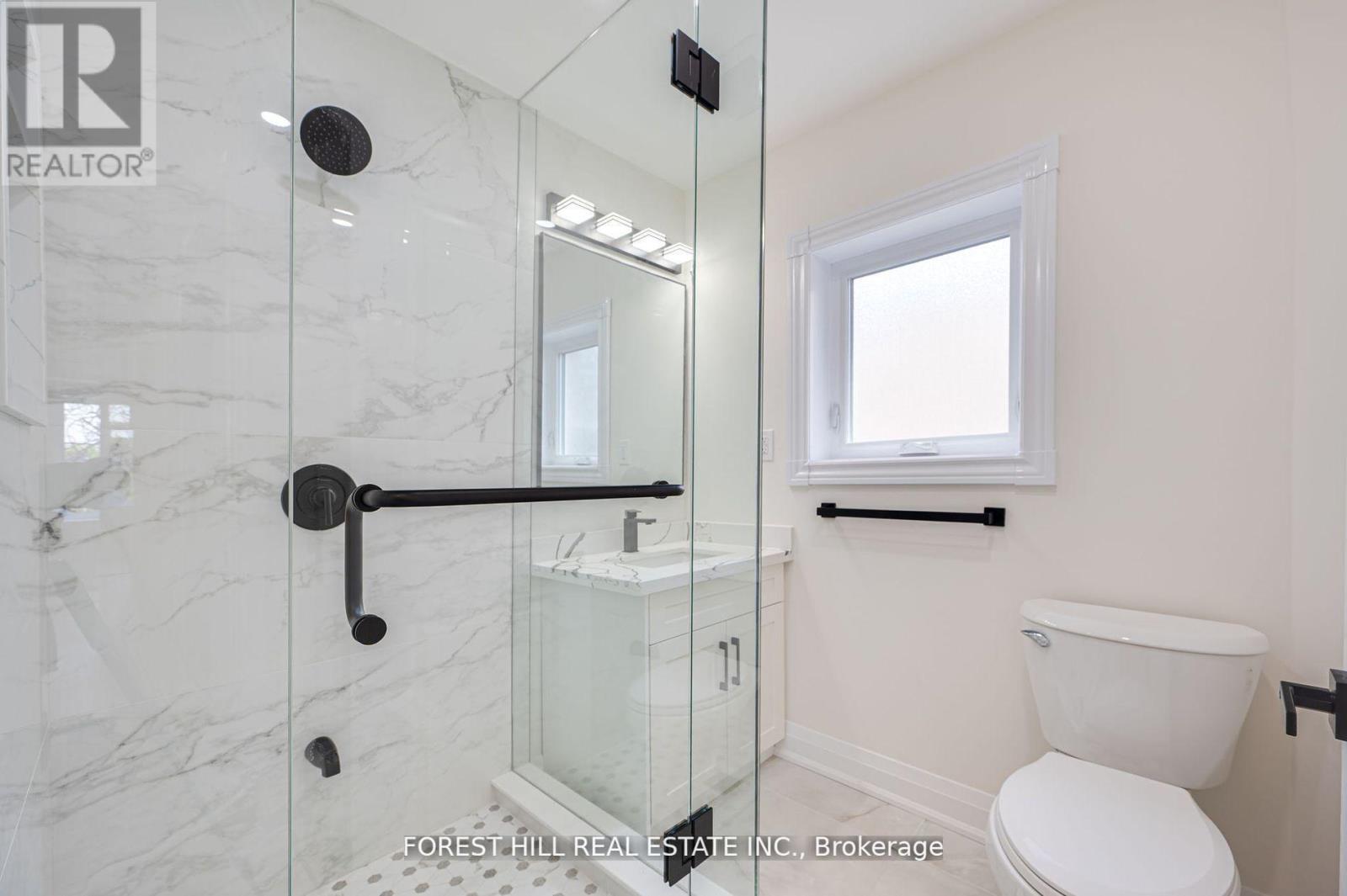 123 Laughton Avenue, Toronto (Weston-Pellam Park), Ontario  M6N 2X3 - Photo 21 - W12398624