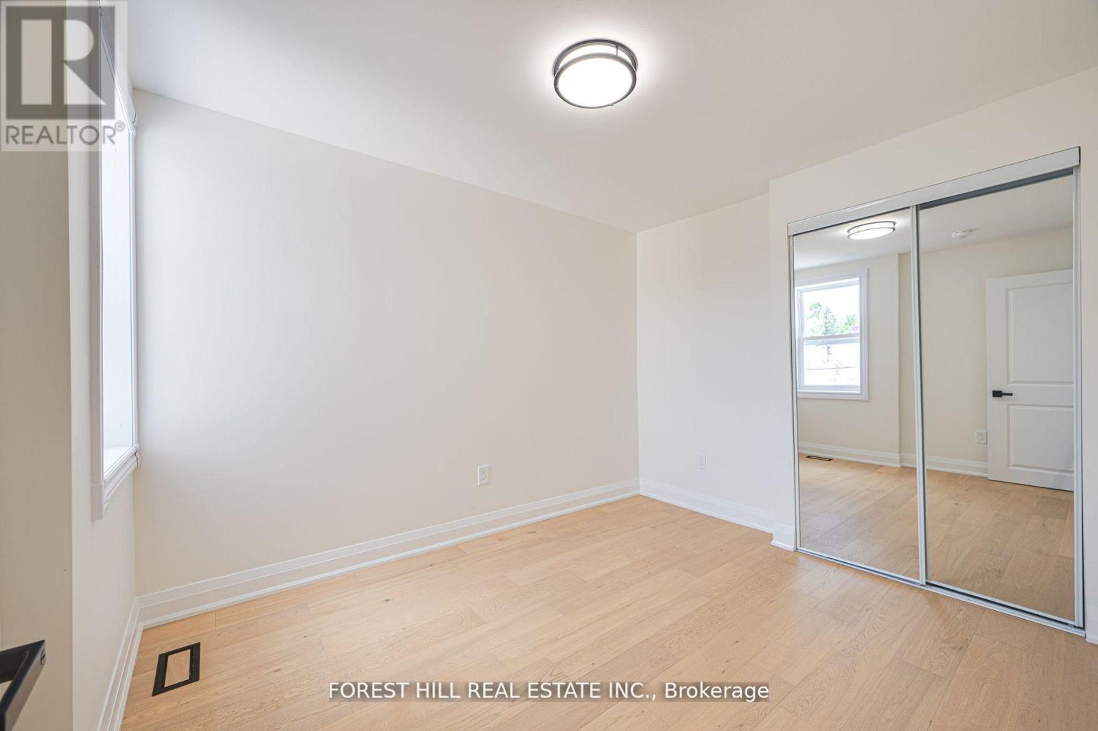 123 Laughton Avenue, Toronto (Weston-Pellam Park), Ontario  M6N 2X3 - Photo 22 - W12398624
